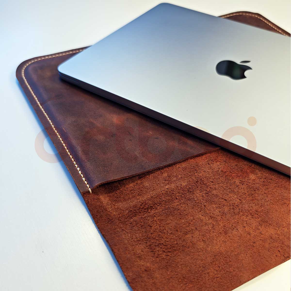 Macbook Air 13" - Hakiki Deri El Yapımı Çanta