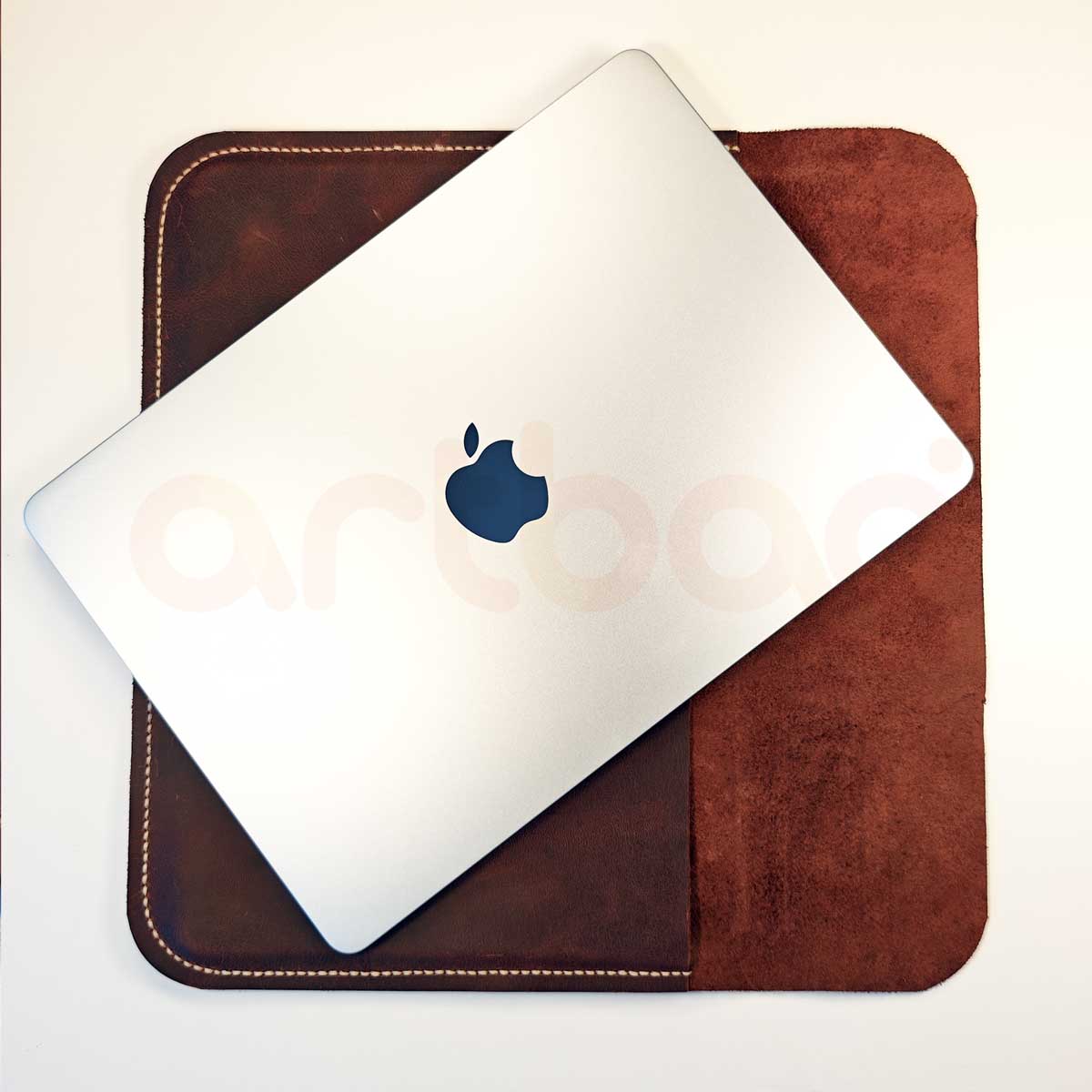 Macbook Air 13" - Hakiki Deri El Yapımı Çanta