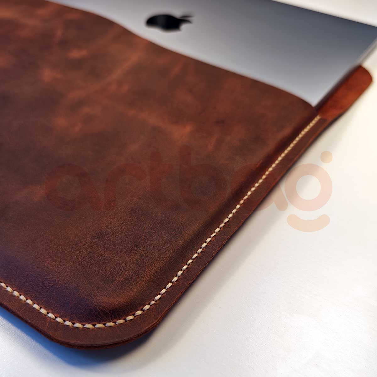 Macbook Air 13" - Hakiki Deri El Yapımı Çanta